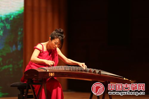 古筝演奏家、中国音乐学院国乐系副教授邱霁《神人畅》
