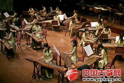 2007年中国文化大学华冈筝乐团的演出