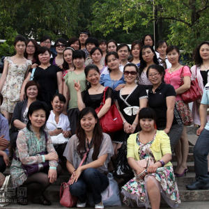 充满诗情画意的迷人秀美风光让人流连忘返，可时间总是短暂的，大家一起合影留念