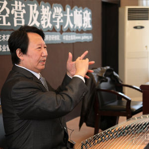 赵曼琴老师为大家讲快速指序时的风采