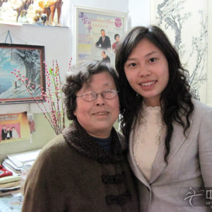 中国古筝网主持人高雅采访河南曹派筝艺代表人物、著名古筝演奏家——曹桂芬