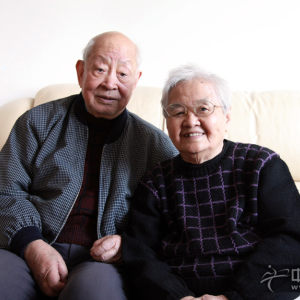 2002年，已近80岁高龄的童宜风老先生又出版了一册《古筝练习曲》