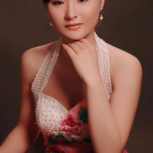 2005年，任洁获文化部政府奖文华艺术院校奖古筝金奖