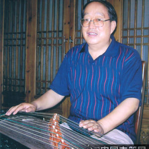 焦金海，1939年出生于河南安阳，师从曹东扶，是我国著名古筝演奏家、筝乐作曲家、筝乐理论研究学者，“焦派筝”创始人