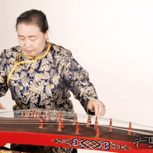 娜仁格日乐的演奏风采