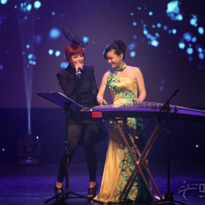 在音乐会的最后，任洁和江映蓉还联袂带来“跨界版”的《茉莉花》