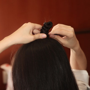 本次音乐会上，常静的发型“纠纠”