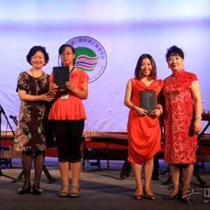 获奖选手和嘉宾合影