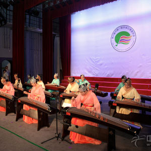 获奖选手古筝表演