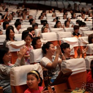 观众们的问题得到孙文妍老师的精彩解答，得到全体观众的热烈欢迎，并在掌声中，本次孙文妍讲座圆满结束