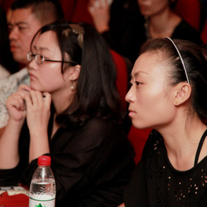 学员们在认真的听讲