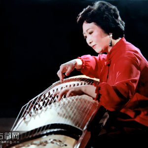 在专业演艺团体从事演奏工作期间，张景霞多次接待外宾，并曾于1973年应中国文化部邀请参加全国调演