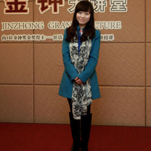  宋心馨演讲时的风采