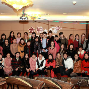 刘乐讲座圆满结束，学员们与刘乐合影留念