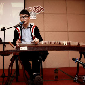 刘乐演讲时的风采