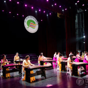 中韩古筝伽倻琴音乐会上，伽倻琴与古筝合奏