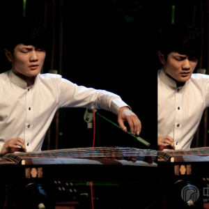 刘乐演奏《云裳诉》时的风采。