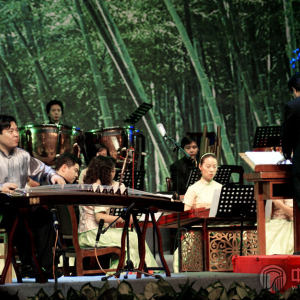 王中山演奏《河南小曲》时的风采。