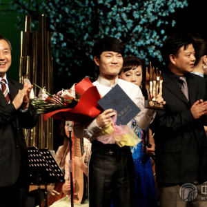 第七届中国音乐金钟奖古筝比赛金奖获得者：刘乐（上海音乐学院选送）。