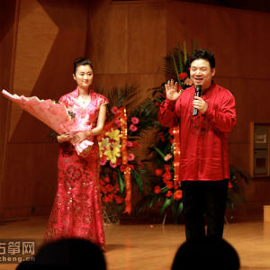 最后王老师看到现场观众热情高涨，另外加演两首小曲《忐忑》、《最炫民族风》。两曲奏罢，观众不肯罢休，现场气氛热烈，鼓掌要求王老师再奏一曲。王老师盛情难却，又为大家演了一曲《菊花台》。台下再次响起热烈掌声。在观众的依依不舍中，音乐会圆满结束。