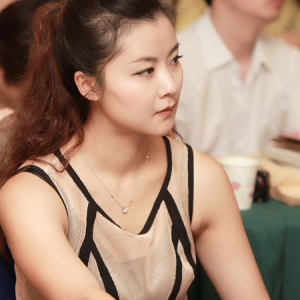 学员在认真听讲。