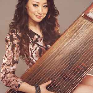 丽乐团古筝演奏员——周健楠。