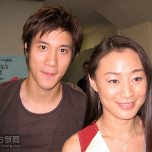 2010年，著名音乐人王力宏的新歌《伯牙绝弦》中，为了能完整传达歌曲“知音难寻”的意境，王力宏在编曲上大量地融入古筝，特别邀请周健楠担任古筝演奏。