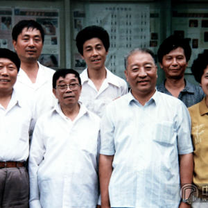 1991年，史兆元参加第二次扬州古筝交流会。（左1、娄方，左3、孙梓仙，左5、史兆元，左6、张贵声，左7、傅明鉴）