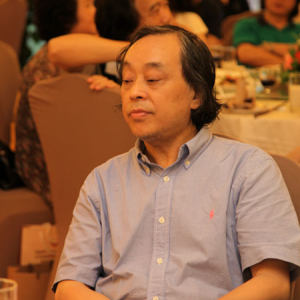 本次“翰雅杯”古筝比赛的评审委员会主任：易柯（四川音乐学院党委副书记、院长、教授（二级），中国复调音乐学会副会长，四川省音乐家协会副主席）。