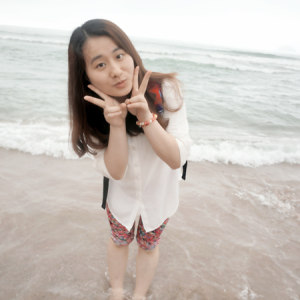 詹倩的个人生活照。