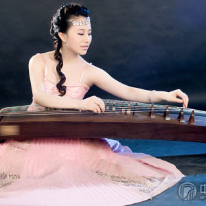 詹倩的个人写真。