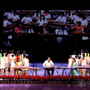 8月11日下午2点，首届国筝大会系列活动“未来之星”大师训练营讲座在武汉湖北剧院如期举行。讲座荣幸邀请到的是中国音协古筝学会副会长，厦门音协古筝学会会长，著名古筝教育家演奏家，作曲家、厦门大学音乐系焦金海教授。