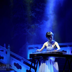 第一篇章《竹·月色》 宋心馨古筝演绎《禅院钟声》