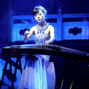 第一篇章《竹·月色》 宋心馨古筝演绎《禅院钟声》