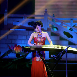 第三篇章《梅·荷塘》    任洁古筝演绎《墨语》