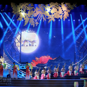 第四篇章《兰·古巷》    扬州弹词《扬州小巷》    演出：扬州曲艺研究所、扬州市扬剧研究所