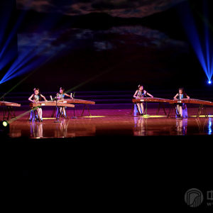 古筝重奏《天山之歌》  演出单位：百家筝鸣古筝艺术中心
