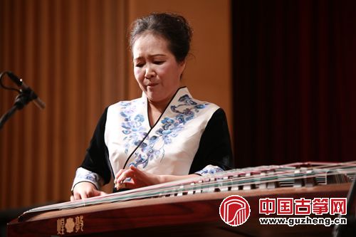 中央音乐学院教授,著名古筝演奏家李萌老师为大家演奏的筝曲《远行》