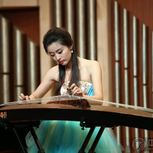 网络古筝红人——玉面小嫣然