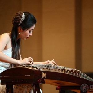 网络古筝红人——玉面小嫣然