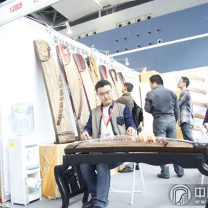 广州乐器交流会上