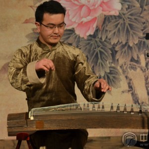 杭州茶会上的演奏