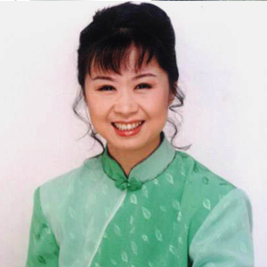 林玲  