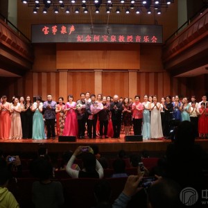32 演出结束后众人合影