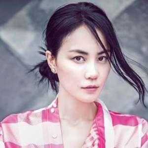 容易受伤的女人（王菲演唱歌曲）