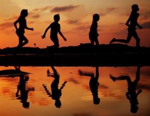 浪花里飞出欢乐的歌