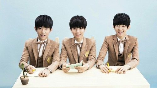 青春修炼手册（TFBOYS演唱歌曲）