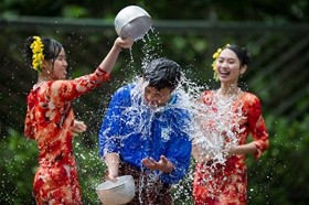 泼水（考级慕课）